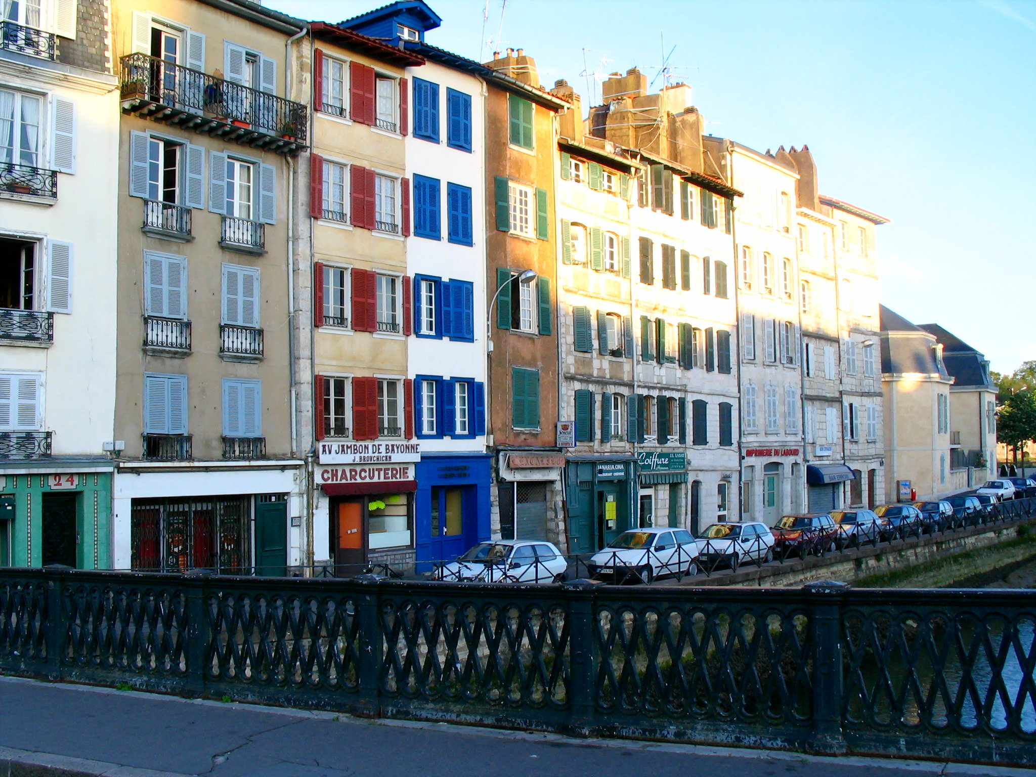 3 astuces pour vendre plus rapidement un bien à Bayonne